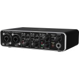 Behringer UMC204HD accessorio musicale