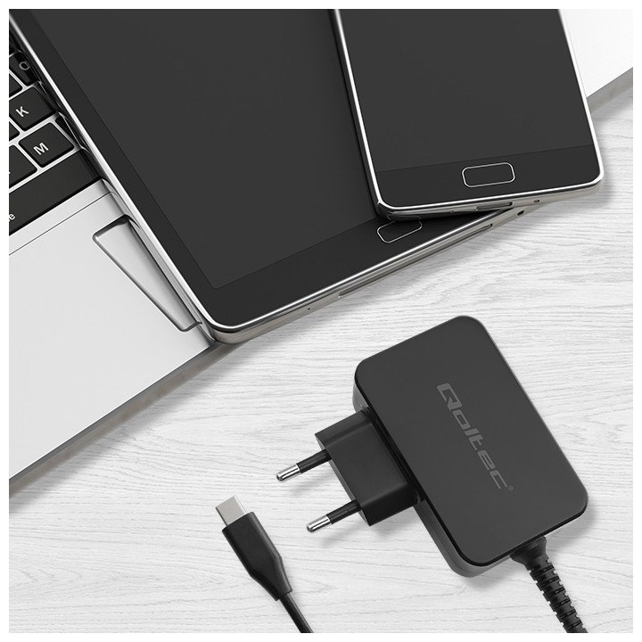 Qoltec 52386 GaN POWER PRO caricabatterie | 1xUSB-C | 65W | 5-20V | 3-3.25A | nero