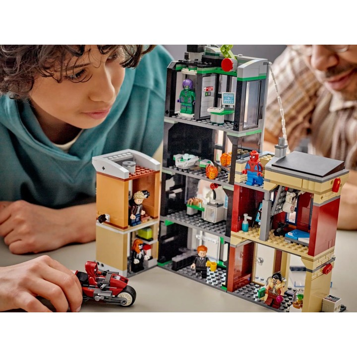 LEGO MARVEL 76324 Spider-Man contro Oscorp