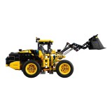 LEGO TECHNIC 42209 Volvo L120 Caricatore gommato elettrico