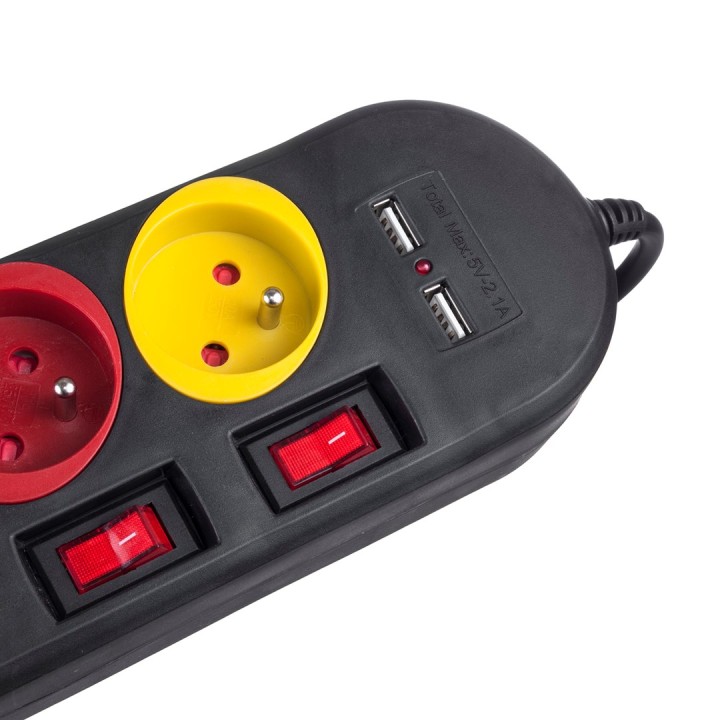 Maclean ciabatta 4 prese cavo prolunga + 2xUSB con interruttori 250VAC/10A 2.1A 5V 1.5m nero MCE229 B
