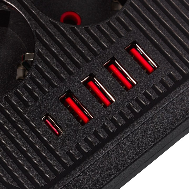 Maclean multipresa 6 prese prolunga + 4xUSB 110-240V AC 50/60Hz 2.1A max 2500W 1.5 m nero MCE389 B