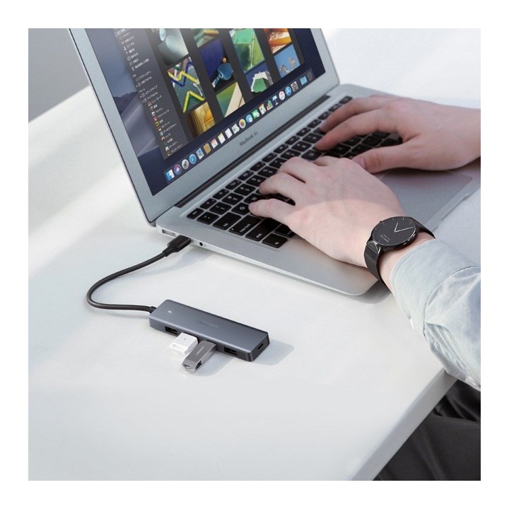 Ugreen Hub 4-in-1 USB-C Adattatore a 4× USB 3.0 + USB-C Grigio
