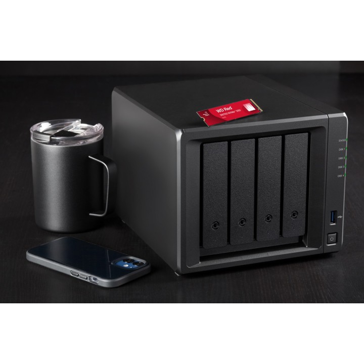 Western Digital Rosso WD ™ SN700 NVMe™ POWERED BY SANDISK 2 TB