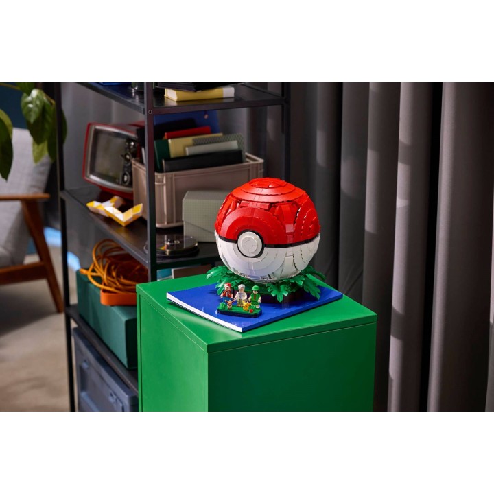 LEGO POKÉMON 72154 Iconic Trainer Moments Poké Ball