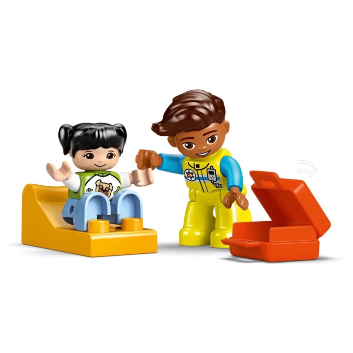 LEGO DUPLO 10447 Ambulanza con Autista