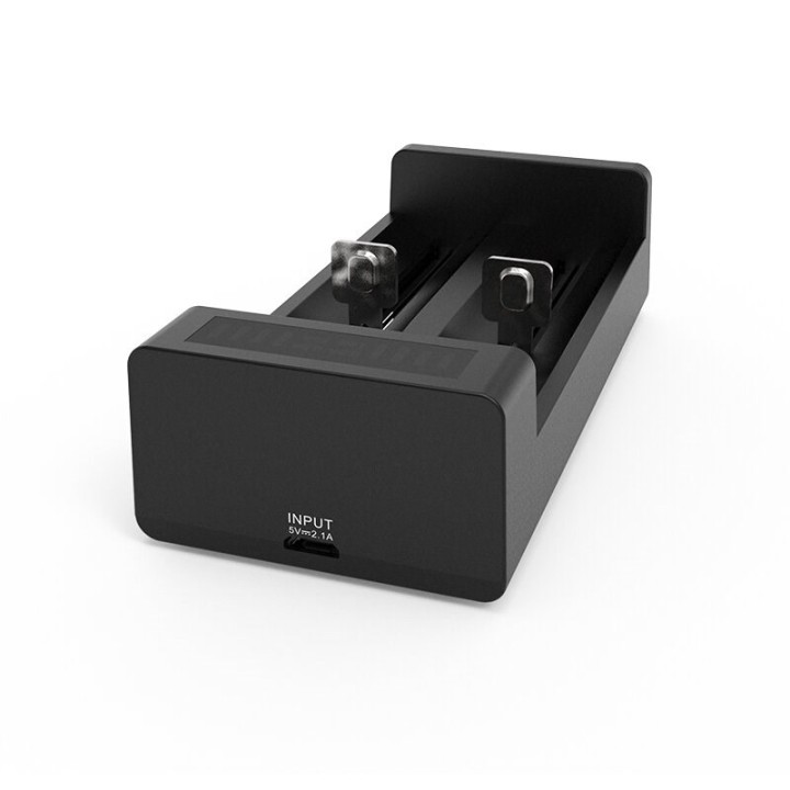 Caricabatterie per batterie Li-ion cilindriche 18650 Xtar MC2 PLUS