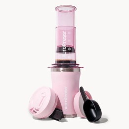 AEROPRESS Go Plus caffettiera con tazza termica rosa 475 ml