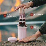 AEROPRESS Go Plus caffettiera con tazza termica rosa 475 ml