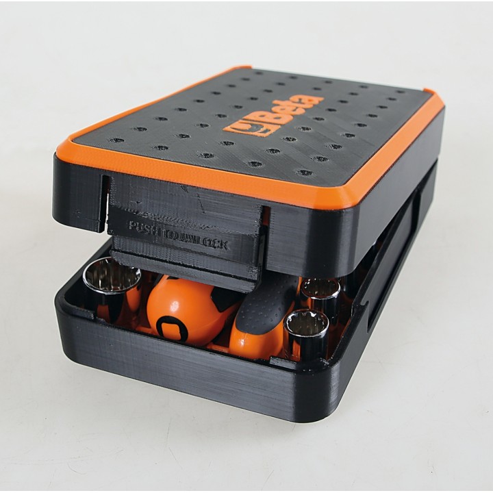 Beta 900/C39U Assortimento di 11 chiavi a bussola a mano multimpronta, 21 inserti e 7 accessori 009001947