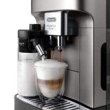 DeLonghi macchina per espresso ECAM 320.70.TB