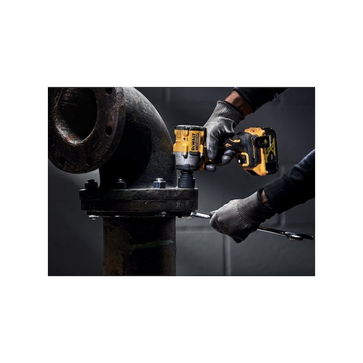 DeWALT DCF922P2T-QW Avvitatore ad urto 2500 RPM 610 N·m