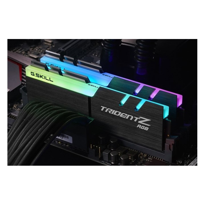 G.Skill Trident Z RGB (Per AMD) F4-3200C16D-32GTZRX modulo di memoria 32 GB DDR4 3200 MHz