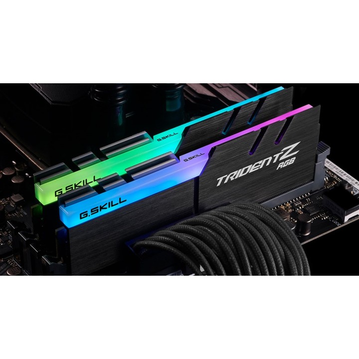 G.Skill Trident Z RGB F4-3600C16D-16GTZRC modulo di memoria 16 GB 2 x 8 GB DDR4 3600 MHz