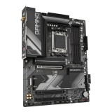 GIGABYTE B650 GAMING X AX V2 Scheda madre