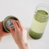 HARIO Bottiglia per tè freddo con filtro 750ml verde oliva