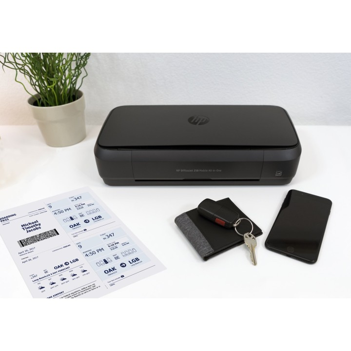 HP OfficeJet Stampante multifunzione color wireless Mobile 250 fotocopiatrice scanner