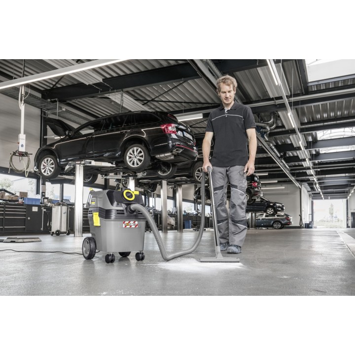 Kärcher NT 30/1 Ap L 30 L Aspirapolvere bidone secco e umido 1380 W senza sacchetto