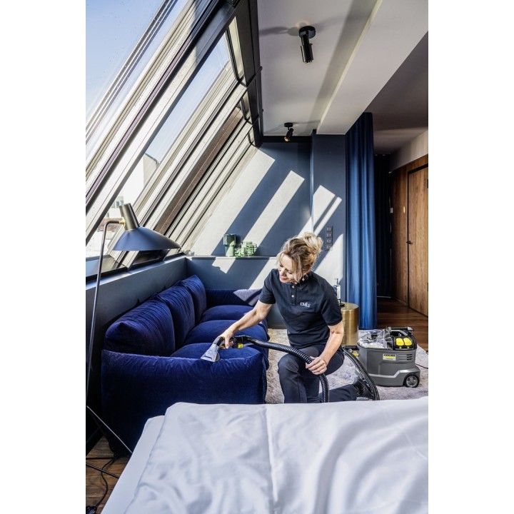 Kärcher Puzzi 8/1 Aspirapolvere bidone Bagnato 1200 W Senza sacchetto 1.100.240.0