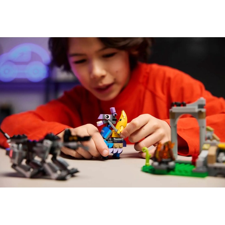 LEGO FORTNITE 77075 Campo di Peely e Sparkplug